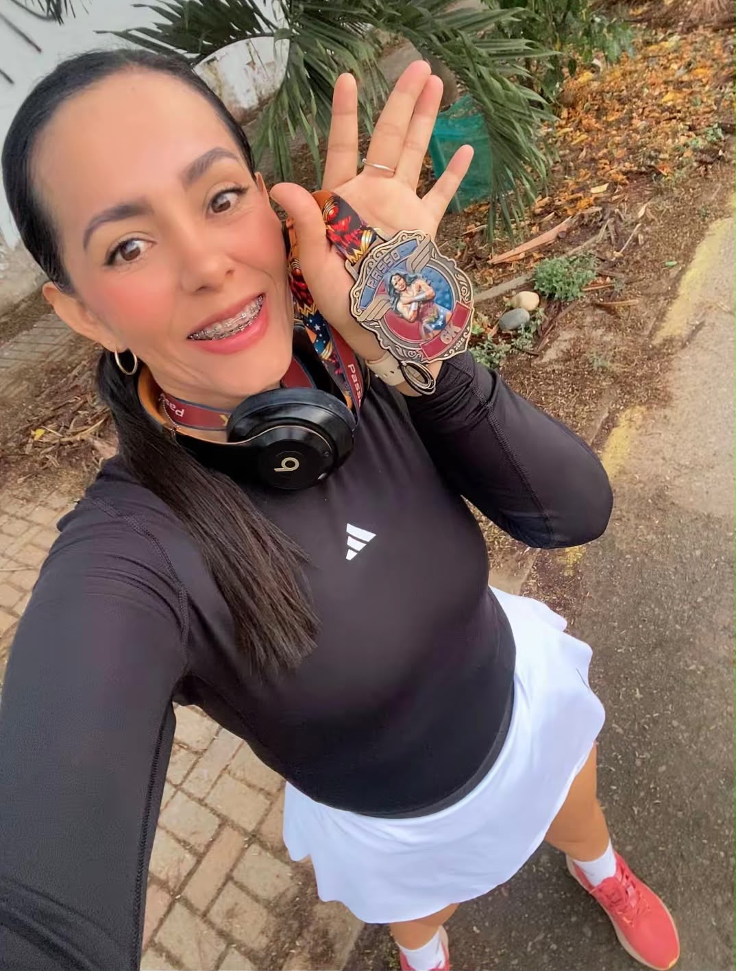 Corredora Passo Runners con su kit